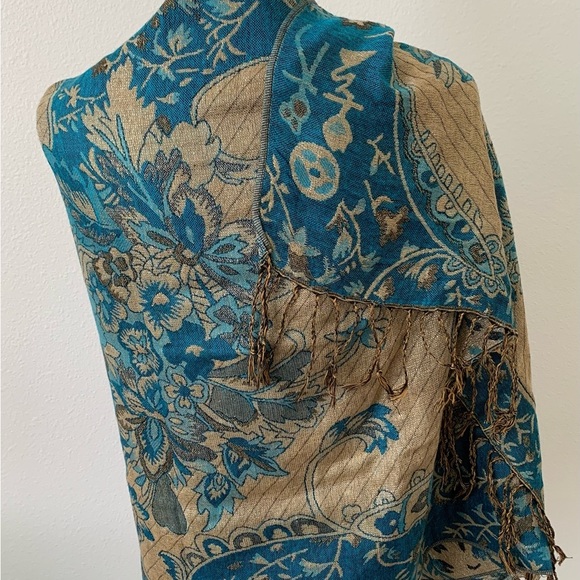 Pashmina - Picture 3 of 7